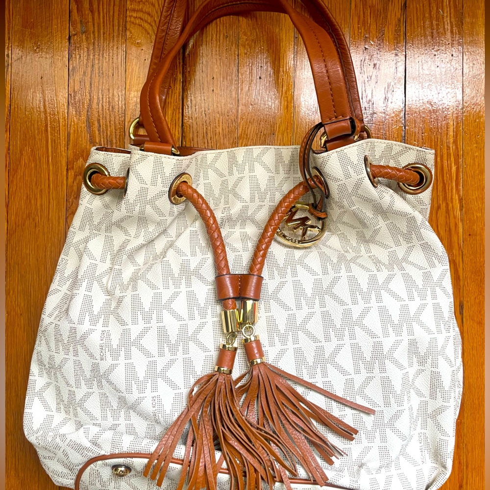 New‼️ Brand new Michael Kors Shoulder Bag